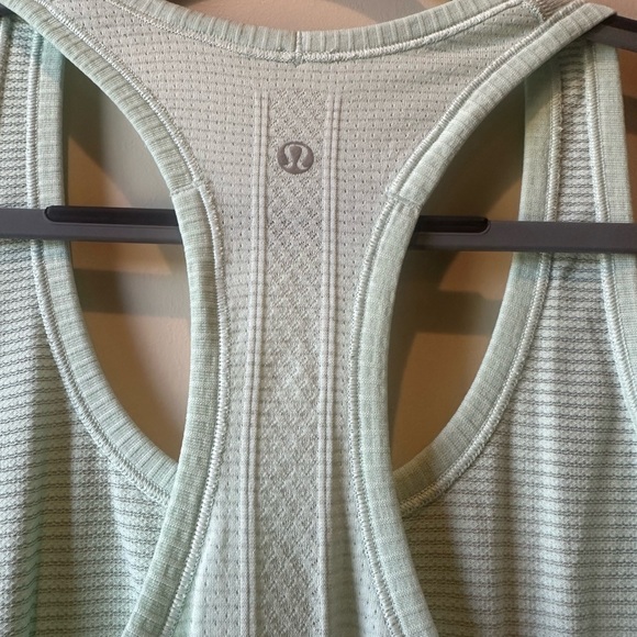 Lululemon Mint Green Racerback Tank Sz 6 - Picture 4 of 7